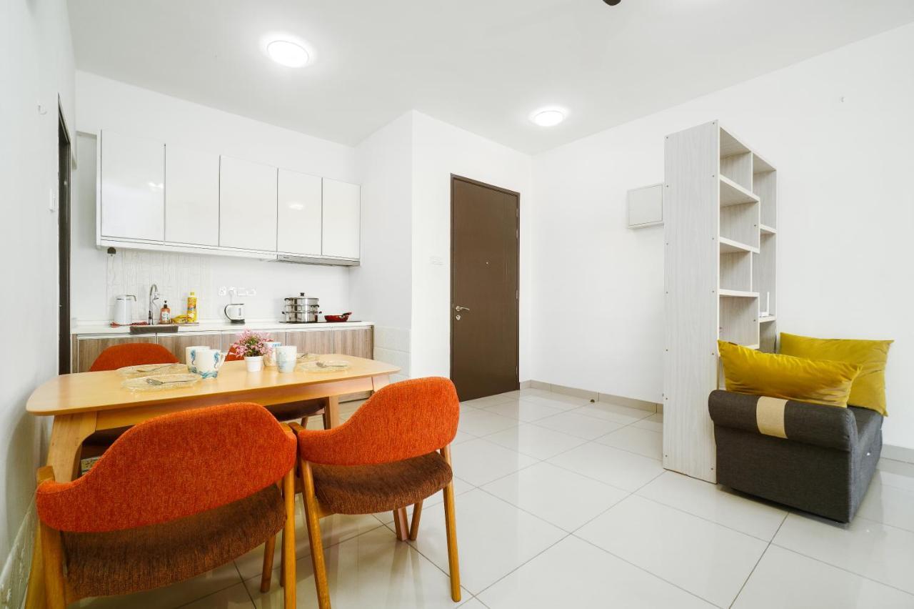 Lovely 2Br Majestic Condo 6 Pax Pool View Ipoh Extérieur photo