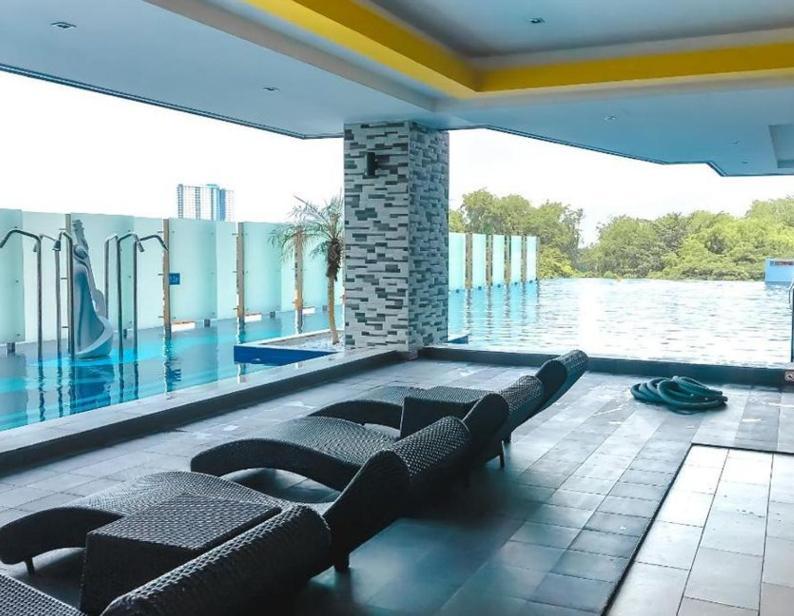Lovely 2Br Majestic Condo 6 Pax Pool View Ipoh Extérieur photo